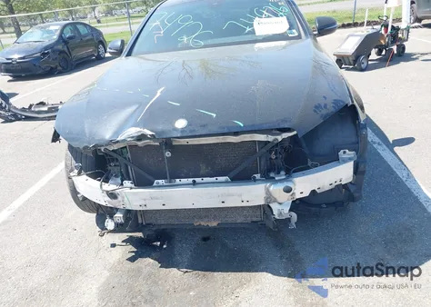 2017 Mercedes-Benz E 300 4Matic z USA, uszkodzony, nr VIN WDDZF4KB0HA096235